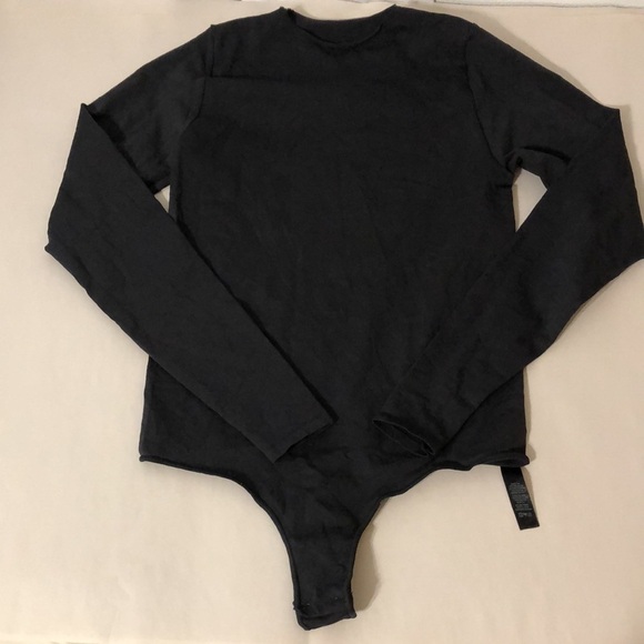 SKIMS Essential Crewneck Long Sleeved Thong Bodysuit - Onyx size Small/Medium - Picture 2 of 6